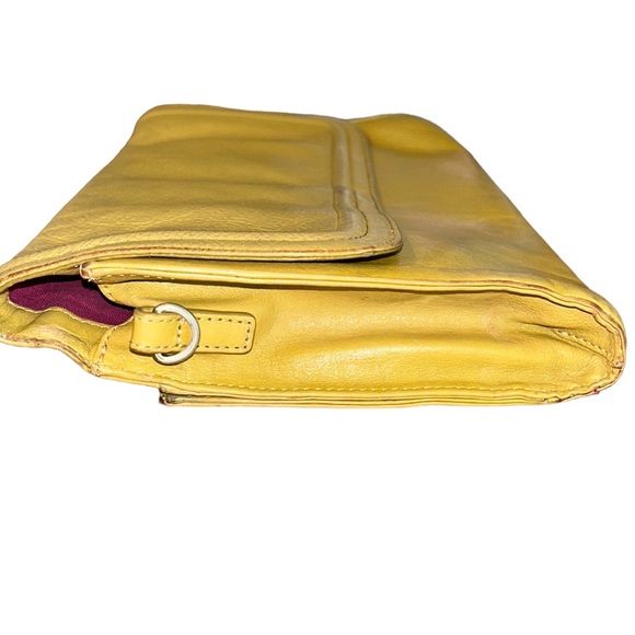HOBO International Green Yellow Leather Large Clutch - Picture 5 of 16